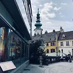 Appartement Center - Blue Bratislava