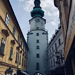 Center - Blue *
