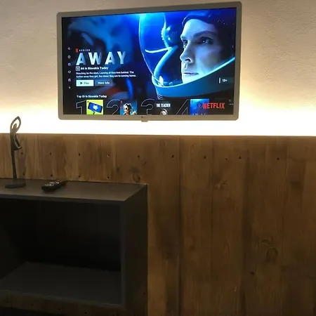 Center - Blue * Μπρατισλάβα