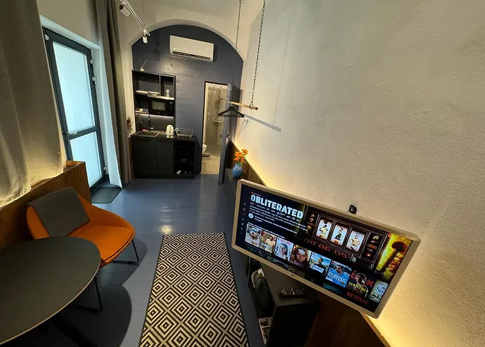 Center - Blue Apartment